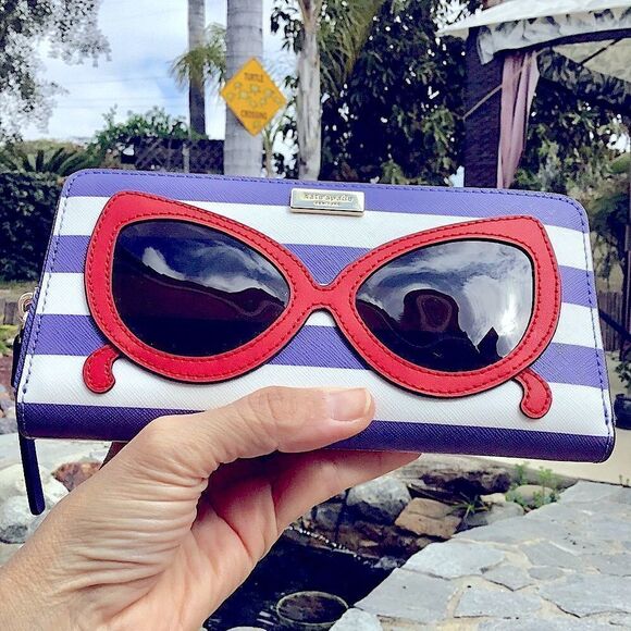 KATE SPADE NOVELTY SUNGLASSES WALLET - Picture 5 of 7